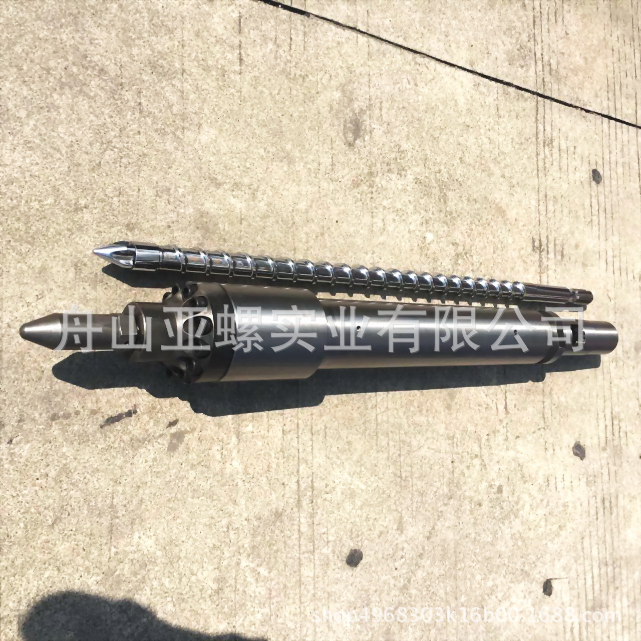 海天注塑机螺杆机筒批发 注塑双合金螺杆机筒 耐高温注塑螺杆机筒图片