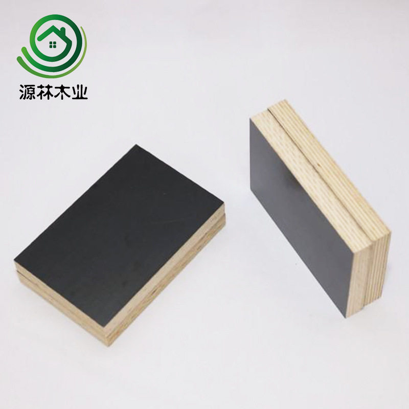 黑色覆膜建筑模板 杨木芯不易劈裂清水模板工地建筑模板木板图片