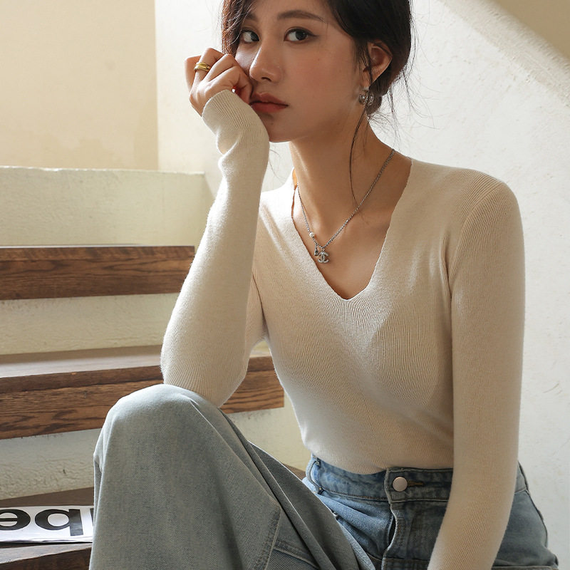 新款针织V领打底衫女西装内搭高级感超好看上衣秋冬季修身长袖t恤