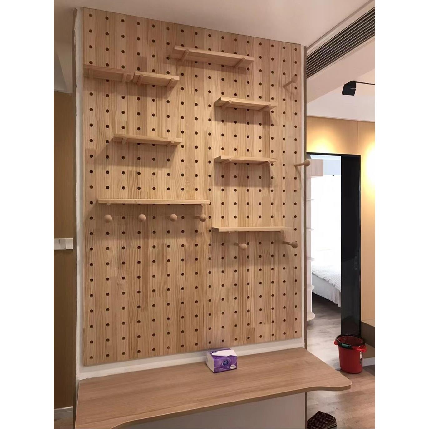 桌上实木洞洞板墙上置物架衣帽架入户玄关隔断屏风木质墙面收纳