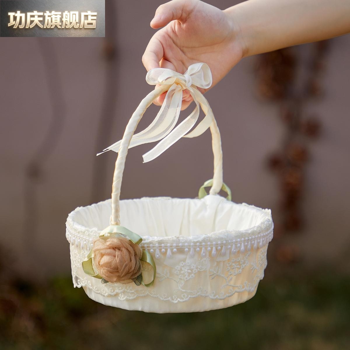 婚礼结婚小花童撒花篮子放花瓣戒指婚庆节日晚会舞蹈装饰手提花篮图片