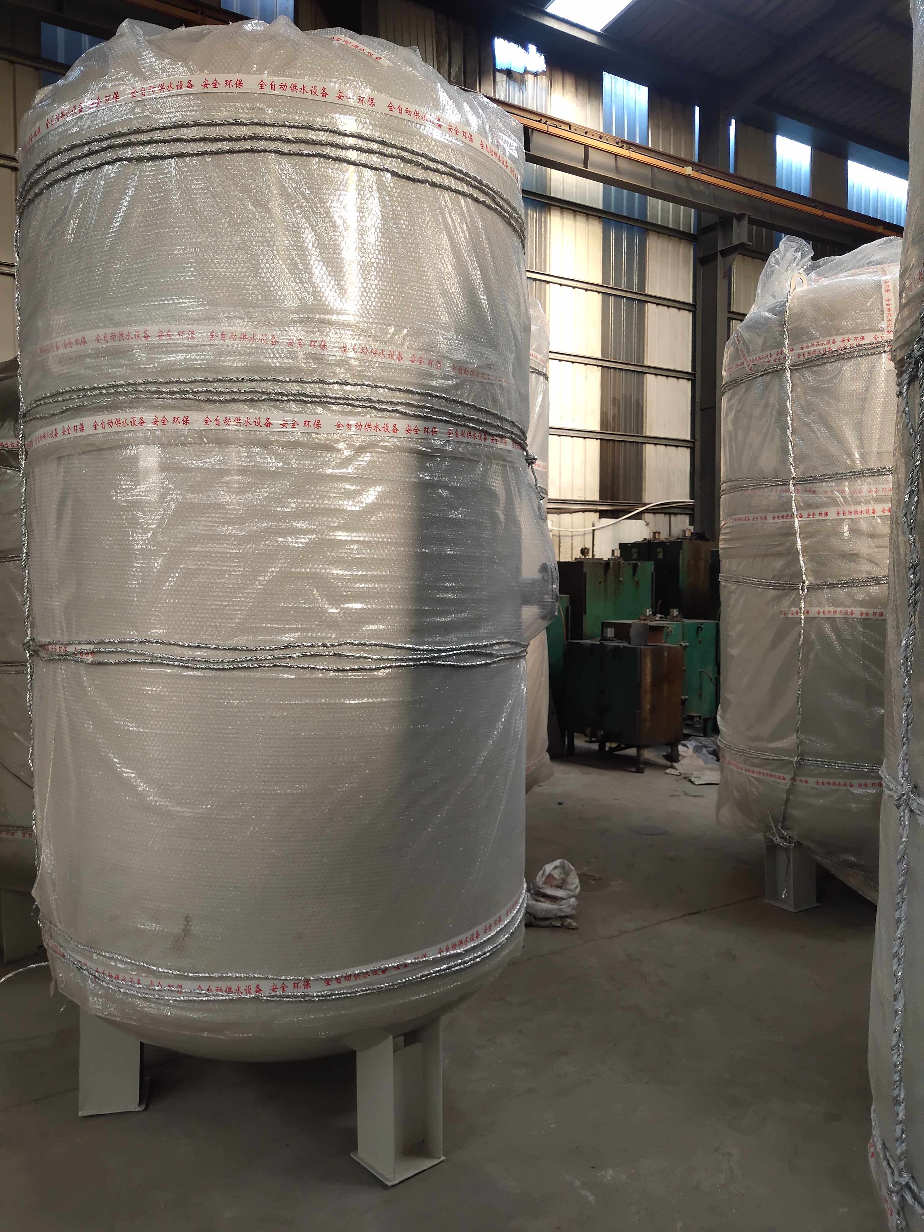 养殖户工厂用大型储水增压力罐全自动控制水泵启动用水稳压加压罐