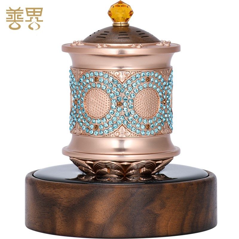 德田藏式高端汽车车内车载饰品工作台太阳能充电旋转摆件高级香薰