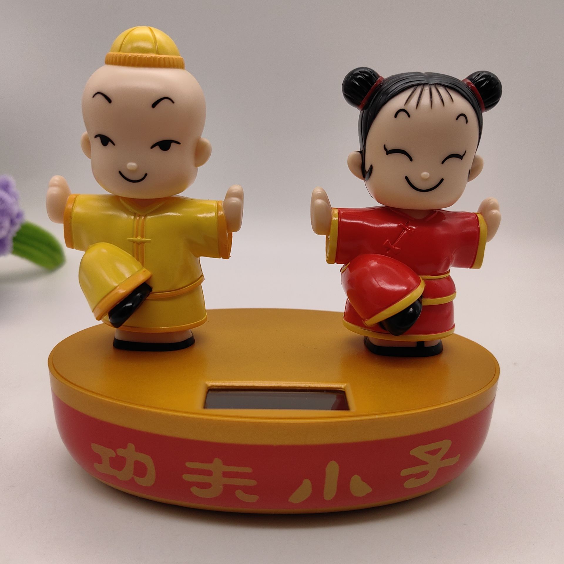 高品质太阳能双人摇摆公仔国潮风中国元素精品汽车内饰光能摇摇动