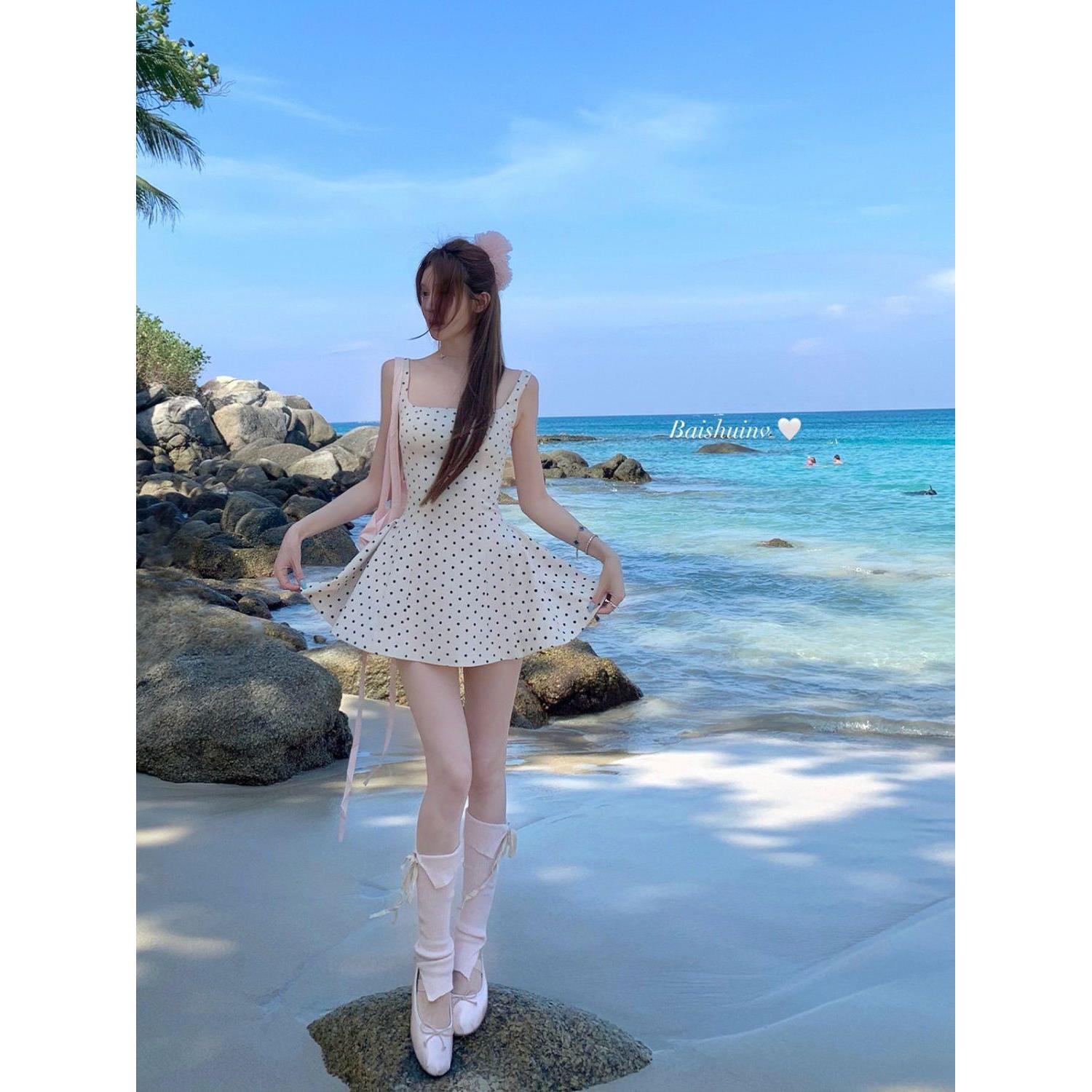 白水女 miu系波点 杏色方领吊带连衣裙女春法式初恋清纯收腰裙子