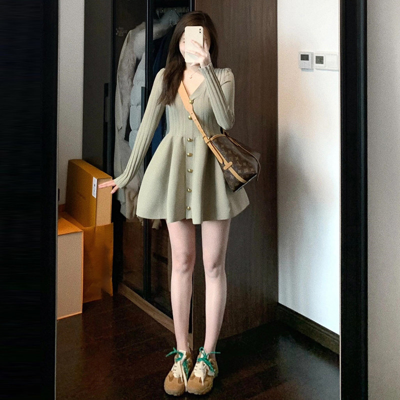 法式绿色V领针织洋装子女