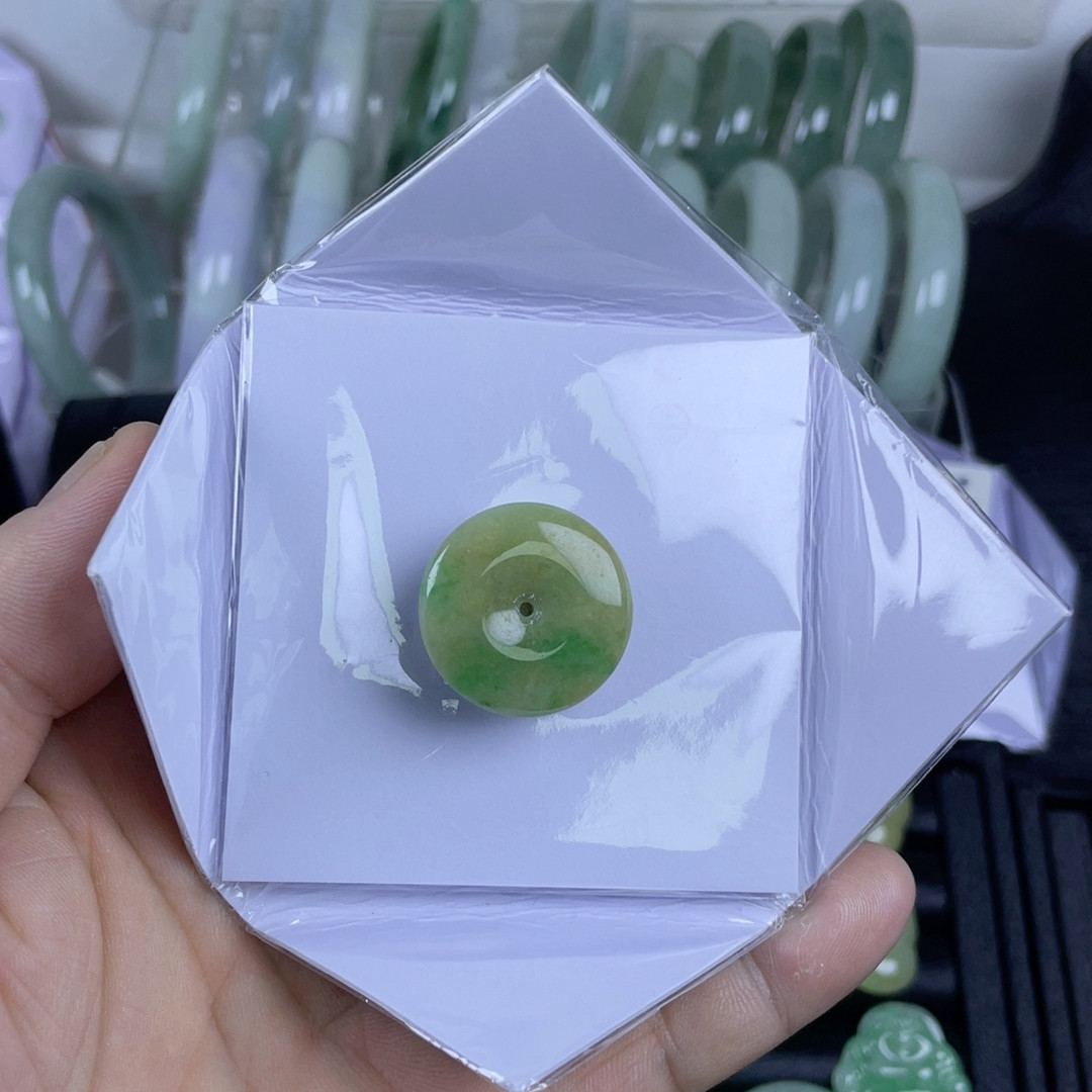 黄加绿平安扣