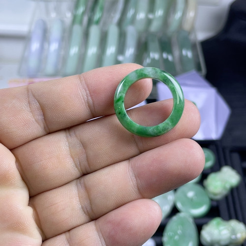 绿戒指