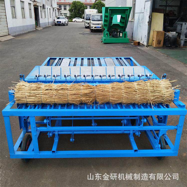 全自动切断锁边蒲苇机多用途电动草毡机温室大棚保温御寒草帘机