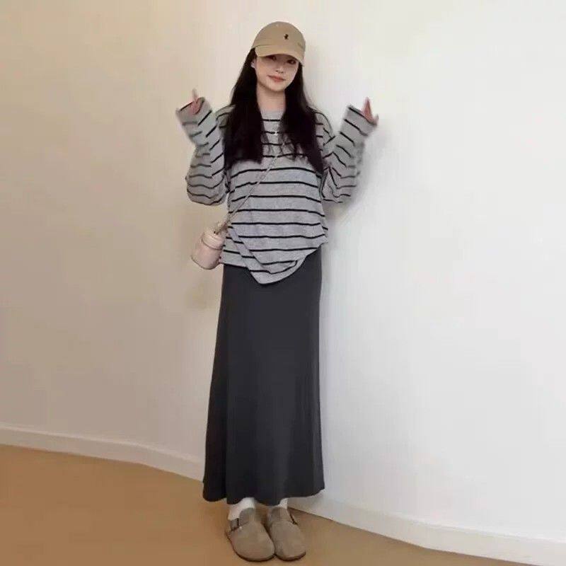 秋季套装2026新款女灰色半身裙子轻熟高知一整套穿搭韩系低饱和度