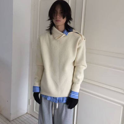 SFTTR白色/黑色斜肩宽松针织毛衣