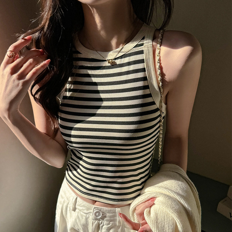 W夏季条纹撞色吊带小背心女2026