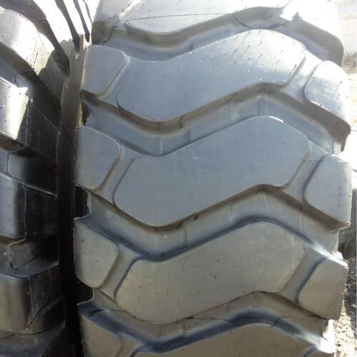 1800R25矿用宽体自卸卡车钢丝轮胎 矿山机械工程轮胎 耐磨抗撕拉