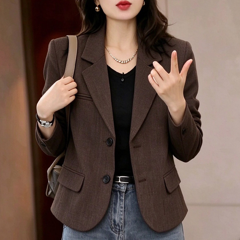 复古棕色小个子西装外套女短款气质修身显瘦显高西服上衣2026秋装
