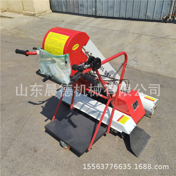 汽油自走式颗粒装袋机手推粮食扒谷宽幅式路面收谷机
