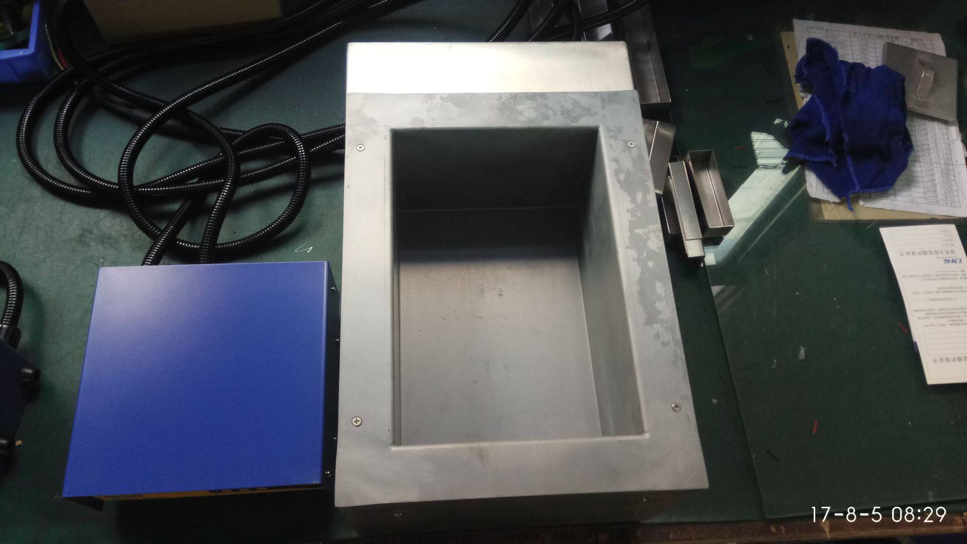 小型熔铅炉温度可达600度铅合金电熔炉定做铅制品加热恒温设备