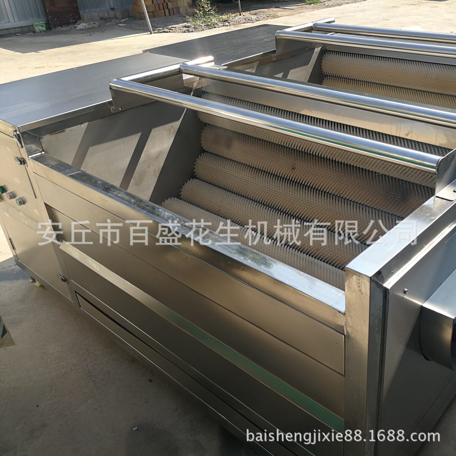 全自动花生去皮清洗机净菜加工毛辊去皮设备自动出料红薯磨皮机