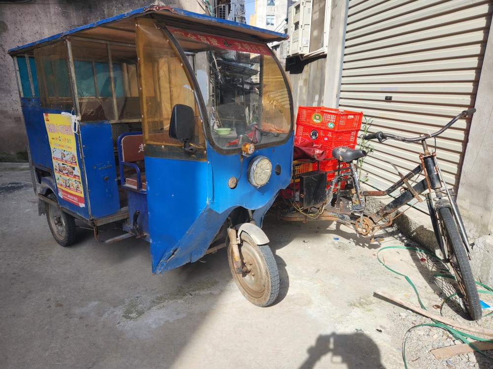 两部旧电动三轮车，便宜出，自提！