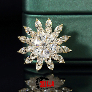 高档奢华黄铜胸花时来运转三层雪花锆石胸针配饰防走光固定别针