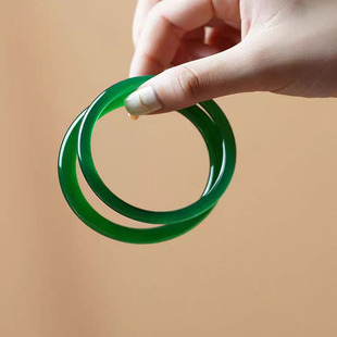 帝王绿玉髓美人镯正品 高冰透祖母绿玉髓玛瑙圆条正阳绿玉镯卡6mm