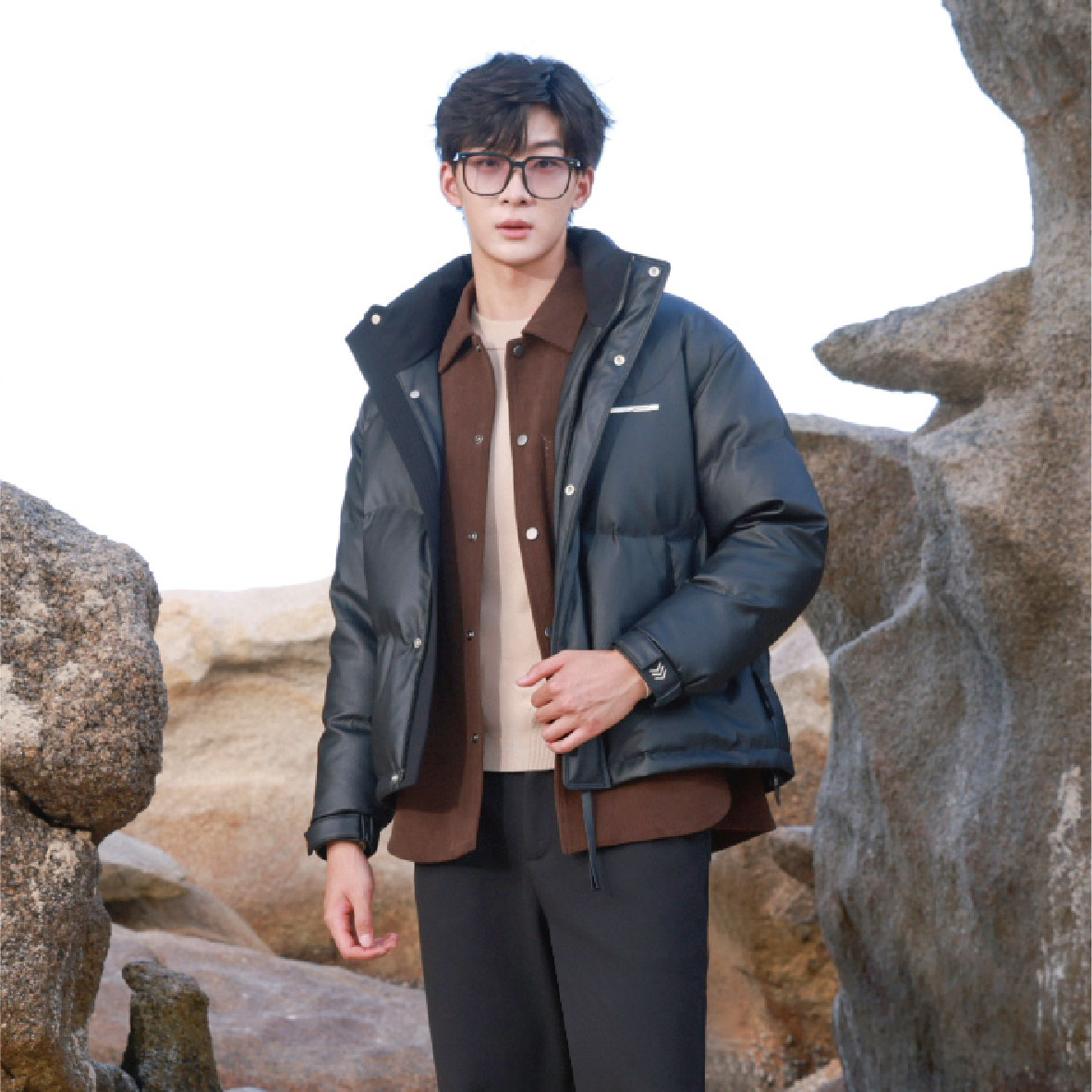 ALT阿恩蓝拓翻领短款羽绒服