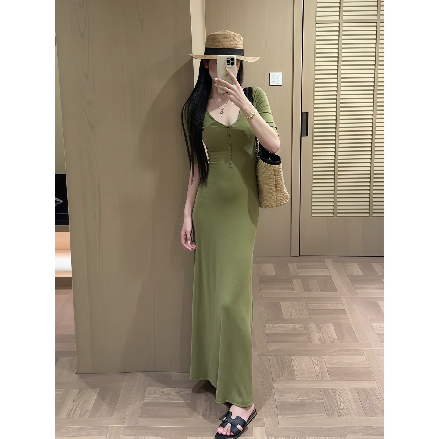韩系性感御姐风V领中袖连衣裙女夏季新款修身ins半纽扣设计感长裙