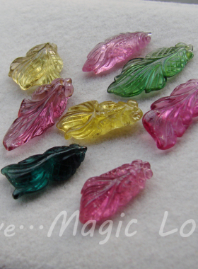 love玻璃体桃红色碧玺雕刻吊坠