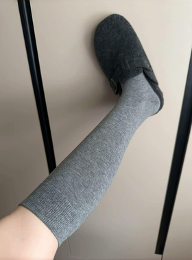 秋天没它真的不行！灰色miu系小腿袜可太好看了！袜子女高筒日系