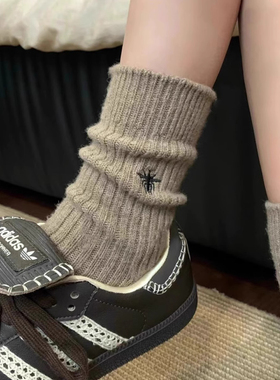 boom bomb小蜜蜂羊毛款女冬季保暖加厚米白色堆堆中长秋冬百搭潮