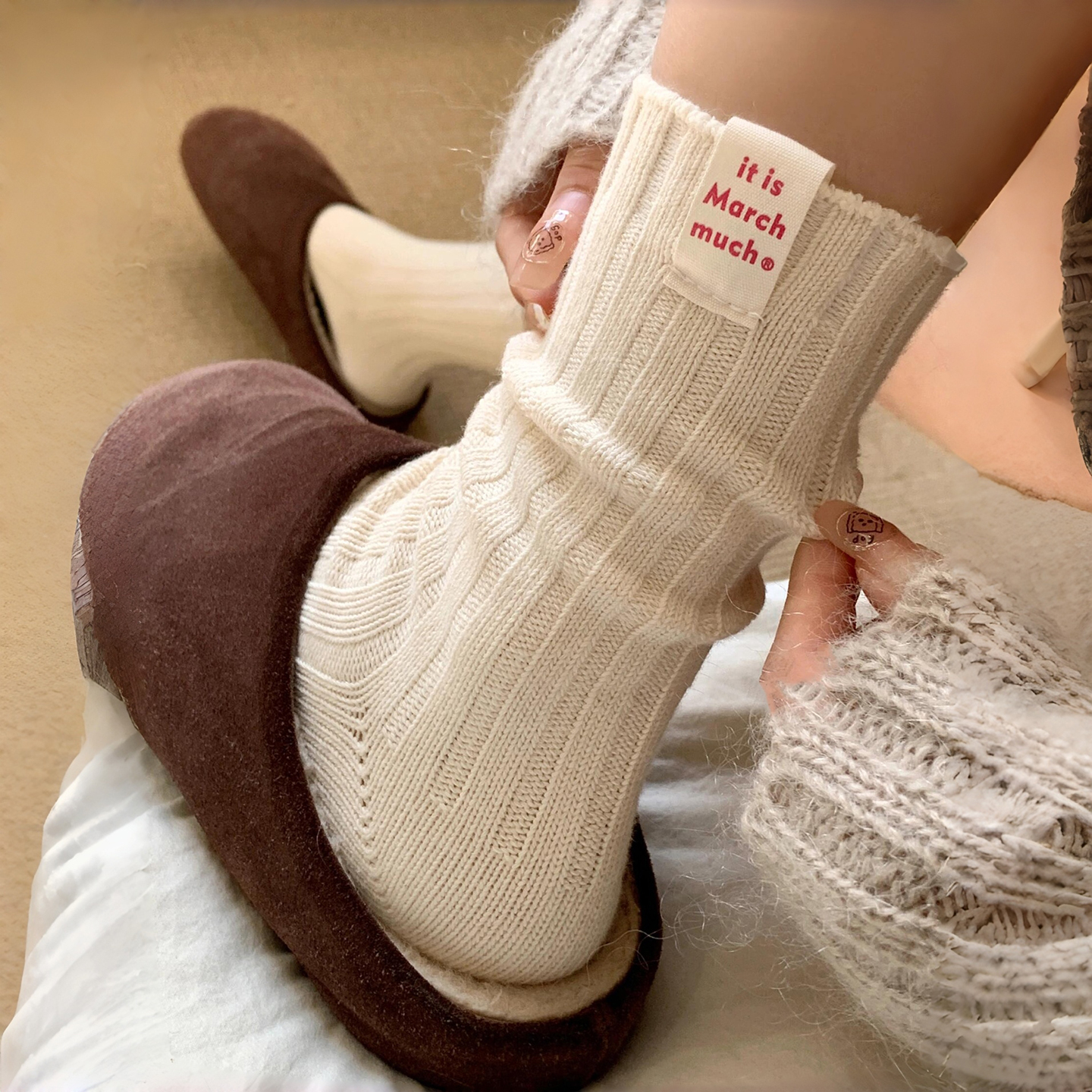 慵懒感！布标粗线堆堆袜简直自带复古感～很甜～袜子女秋冬中筒堆