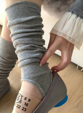 好高级的灰色袜套~这样穿和芭蕾鞋也太搭了吧!夏天薄款袜套堆堆女