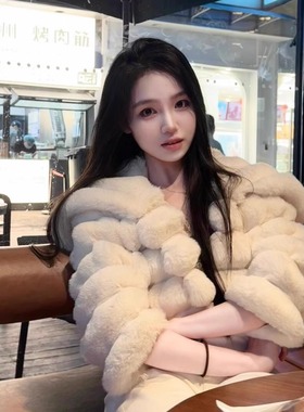 龙猫翻领皮草外套2025冬季新款仿獭兔毛高级感时髦贵妇宽松女大衣