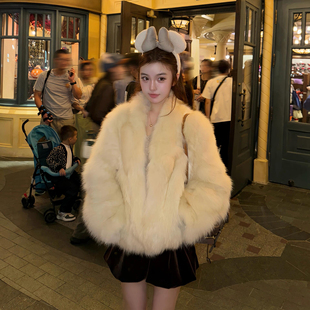 2025冬乳白色仿狐狸毛皮草外套女短款 年轻水貂毛立领毛毛大衣 新款