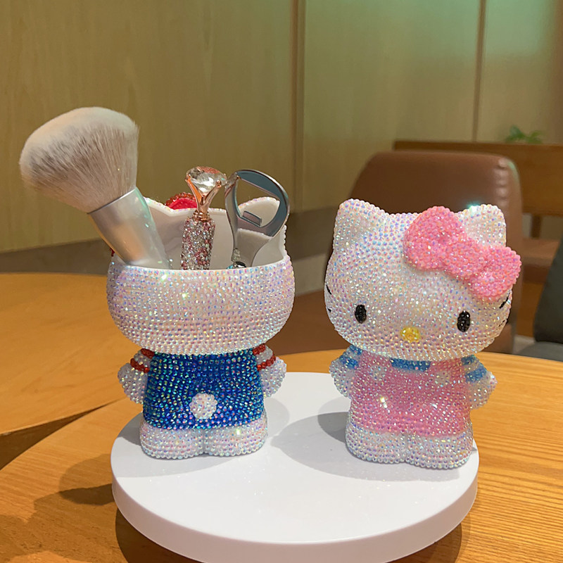 diy贴钻hellokitty凯蒂猫摆件精致可爱办公室收纳盒笔筒2025热卖