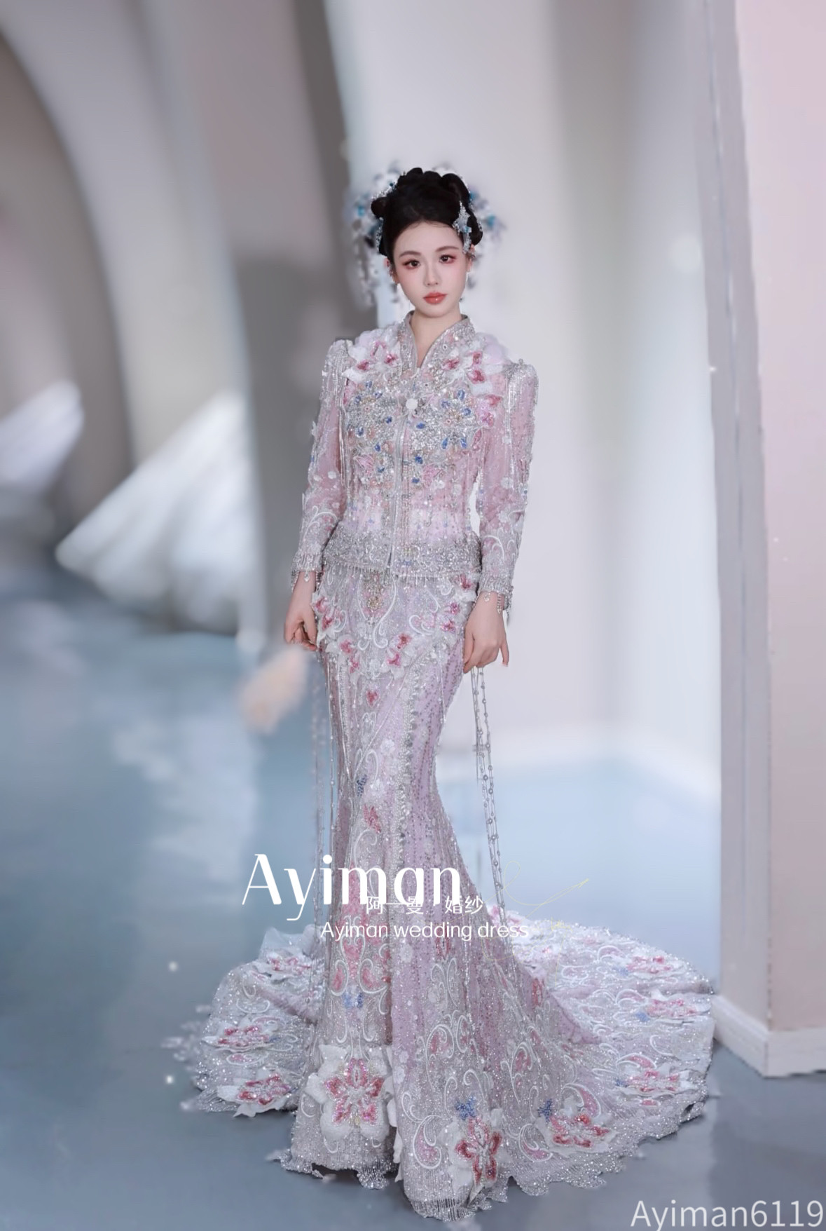 「出租」粉色新款鱼尾秀禾马来褂出门服重工坐床服尼卡哈回显瘦