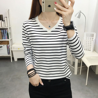 条纹长袖t恤女棉质V领打底衫春秋新款宽松大码洋气妈妈装外穿上衣