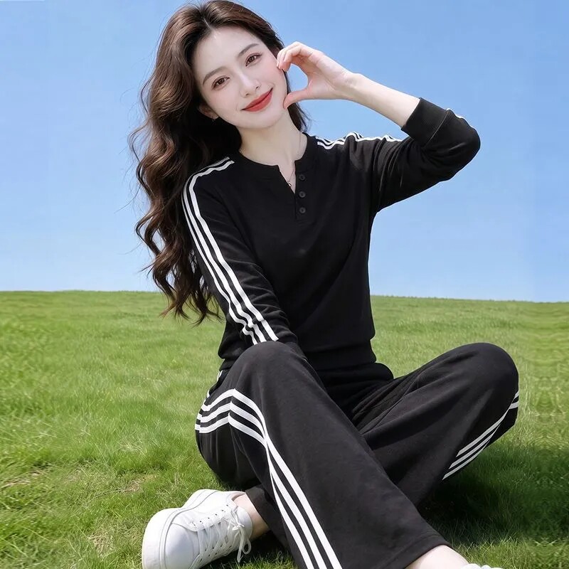 休闲运动服套装女秋新款超火拼接V领上衣显瘦宽松大码时尚阔腿裤