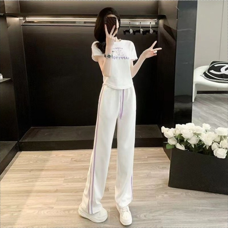 港风白色休闲运动套装女夏时尚洋气减龄印花短袖高腰直筒裤两件套