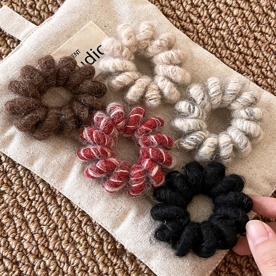 2025新款秋冬毛绒绒电话线发圈女