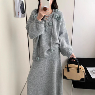 法式温柔风毛衣套装女秋冬新款气质优雅花朵针织上衣半身裙两件套