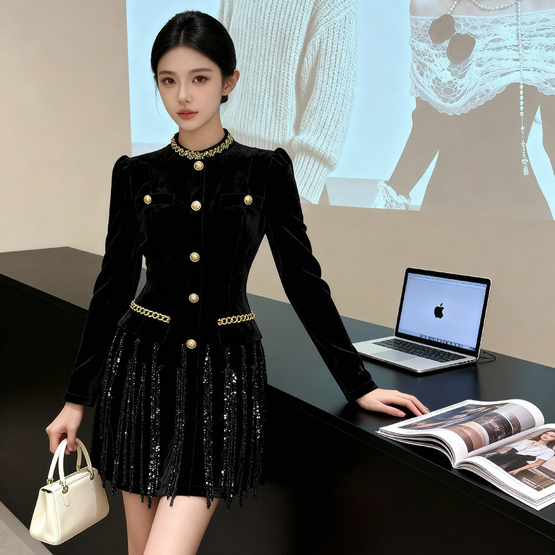 黑色丝绒连衣裙女秋冬镶钻圆领收腰显瘦名媛风派对礼服短裙9975