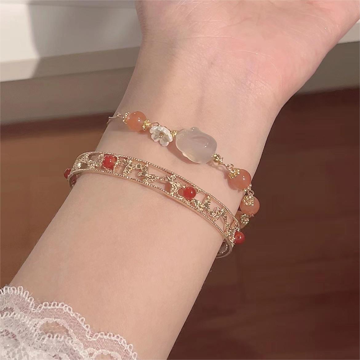 楚噢红玛瑙兔子宫廷手镯手链