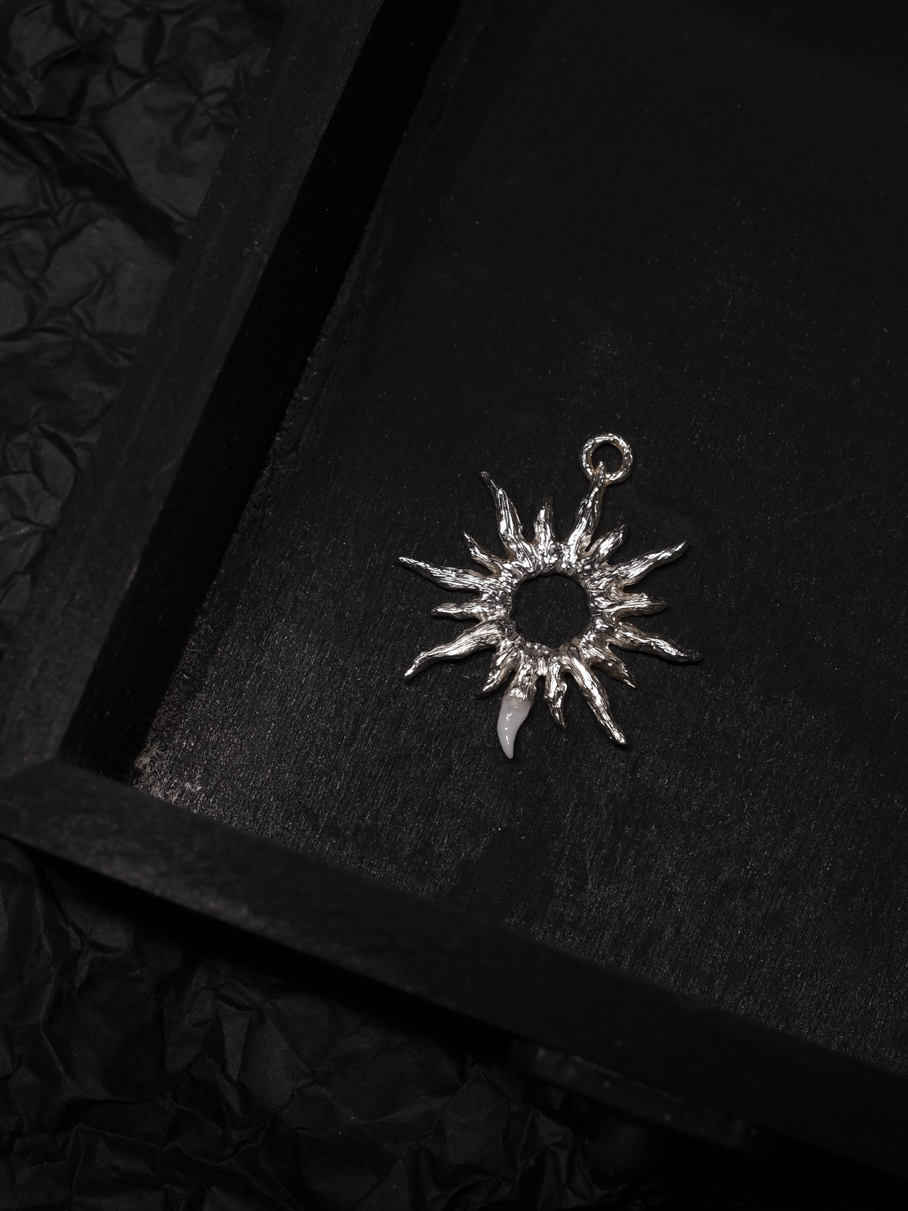 tomorrow do猫咪牙齿纯银吊坠太阳项链原创设计纯手工饰品