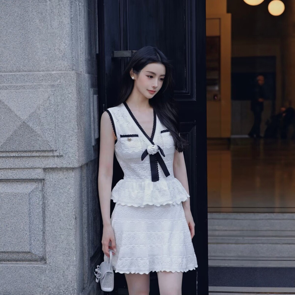 元 蓝/白/深蓝色三个款 针织V领蝴蝶结连衣裙