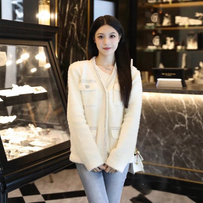 秋冬新款 张嘉倪同款白色V领小香风针织镶钻加厚开衫上衣外套