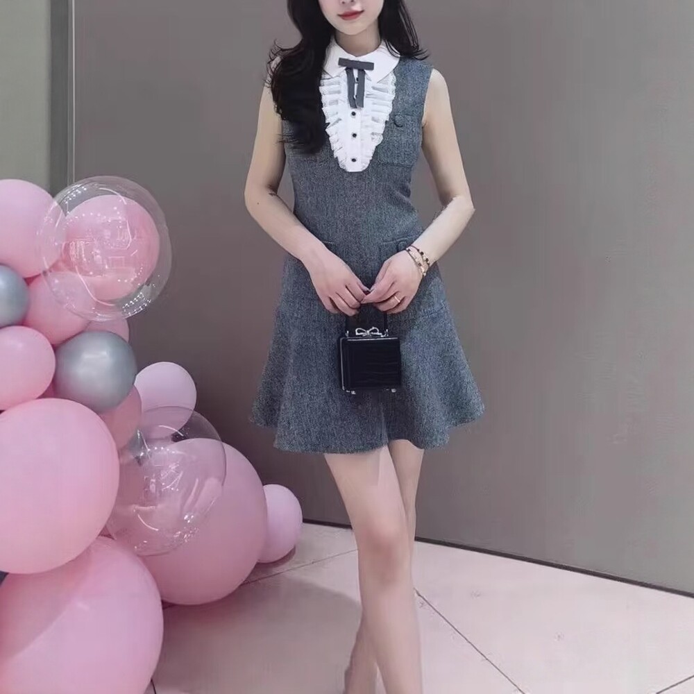 灰色人字纹蕾丝边蝴蝶结无袖连衣裙