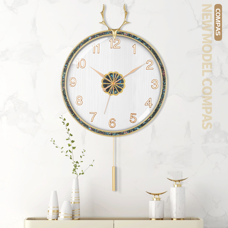 康巴丝彩贝沙金北欧轻奢摇摆挂钟