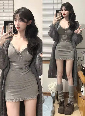 打底蕾丝边吊带包臀裙女春夏紧身性感纯欲小妈绝美低领内搭连衣裙