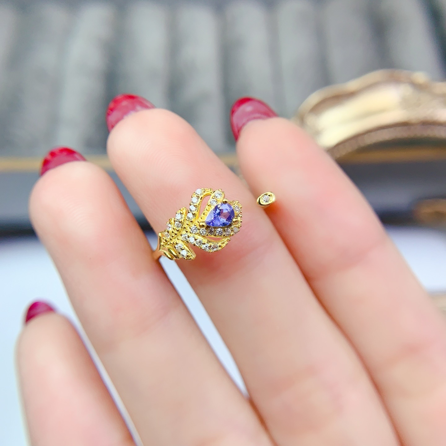 新款925银坦桑石戒指水滴形