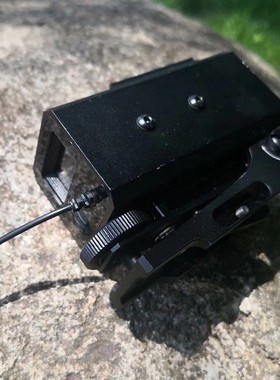 laserworks 红点版LE032 Mini激光测距仪700米配四向调节支架外贸